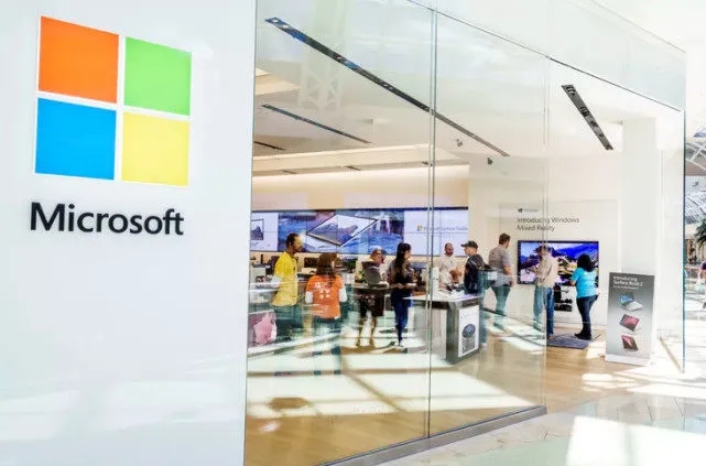 企业出海 - 微软宣布 永久 关闭所有实体零售店 专注于在线销